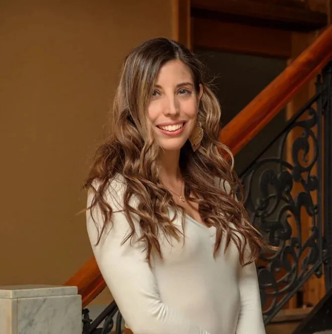 Andrea Santiago, Chicago therapist at Gemstone Wellness
